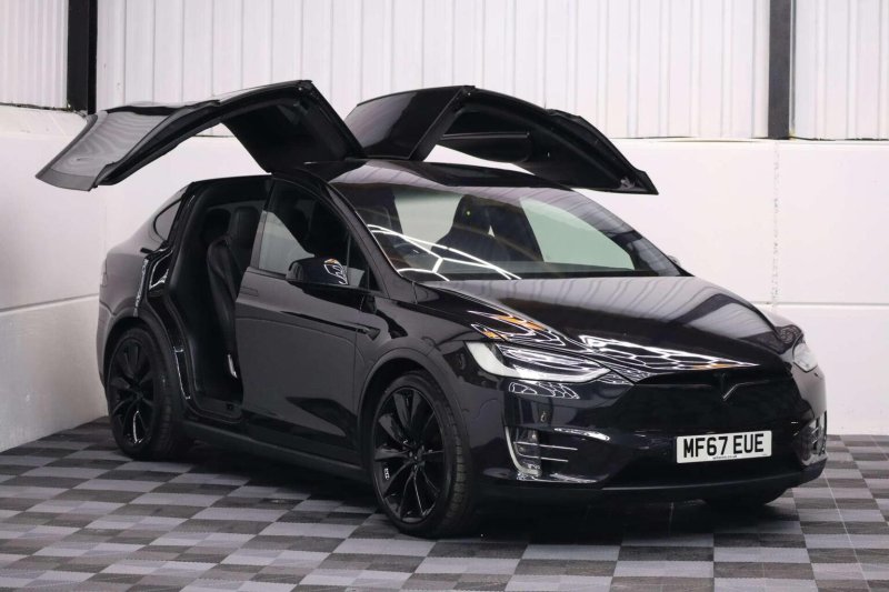 TESLA MODEL X